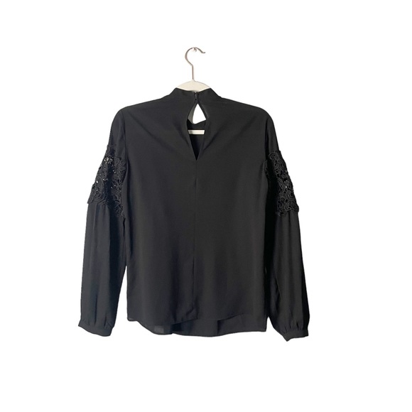 Express Mock Neck Business Casual Sheer Floral Lace/Crochet Accent Blouse XS - Picture 2 of 7